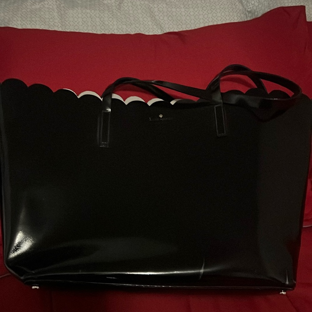 Kate spade black vernis tote with cream interior